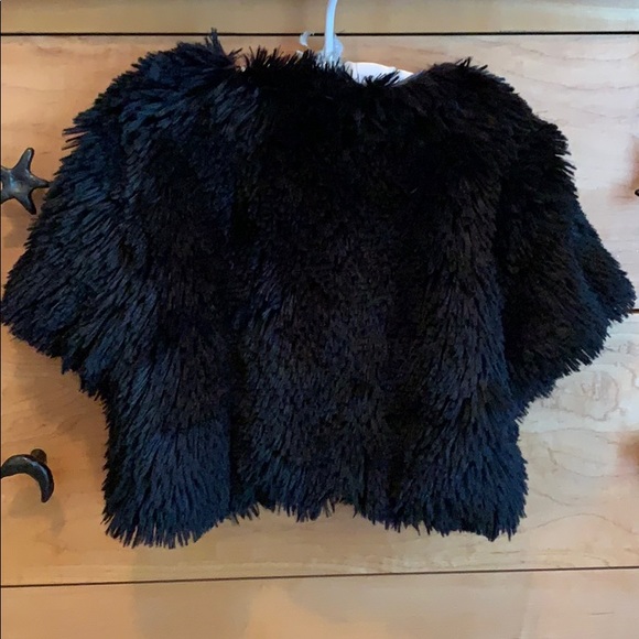 Cherokee Girls Black Faux Fur Shrug /Bolero /Vest - Picture 2 of 4